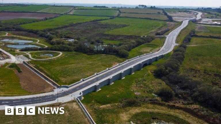 New Road Opens, Easing Traffic in Newquay